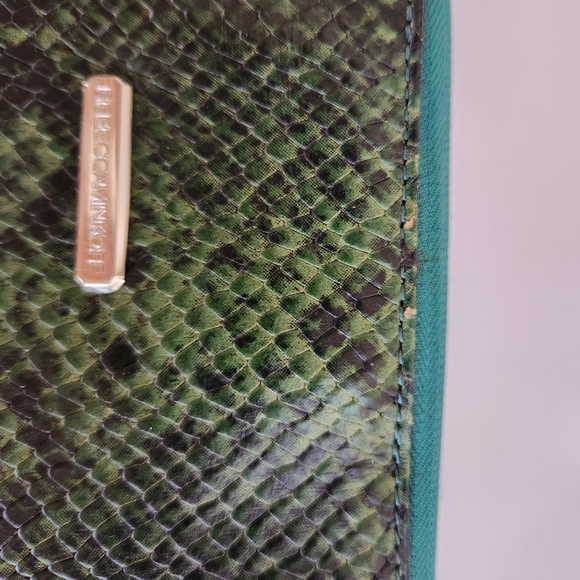 Cross body/ iPad case by Rebecca Minkoff , green, snakeskin embossed - Picture 4 of 5